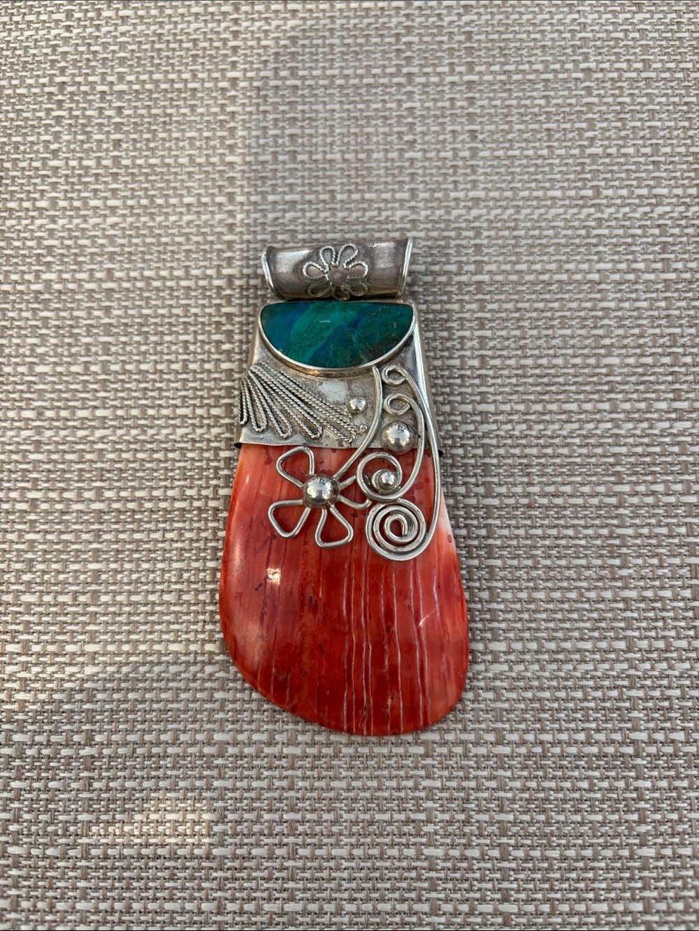 Gorgeous silver and shell pendant